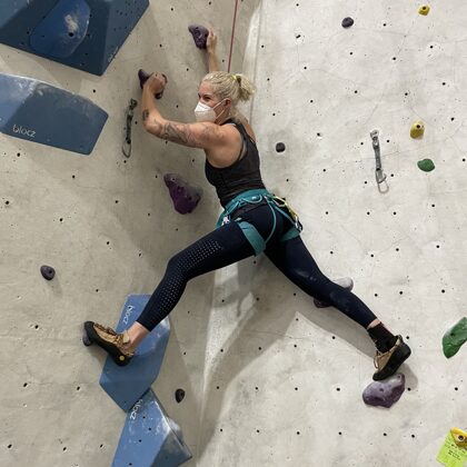 Sarah - Back to climbing 3 months after ankle fracture dilocation &amp;  surgery - SNPT